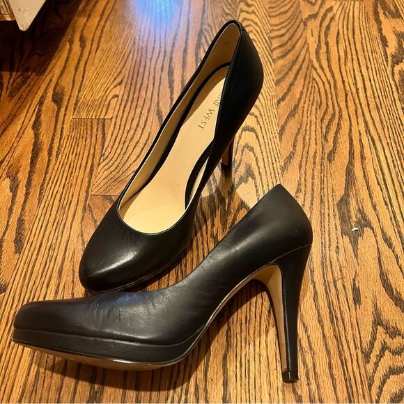 Nine West Rocha black leather almond toe slip on platform heels size 7.5 pumps - Picture 9 of 16